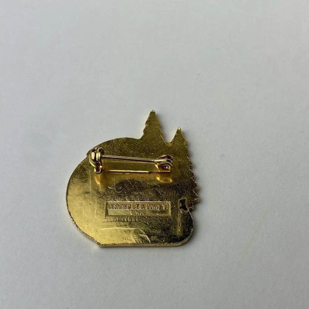 1992 Frannies Teddy Bear Musuem Pin Lapel